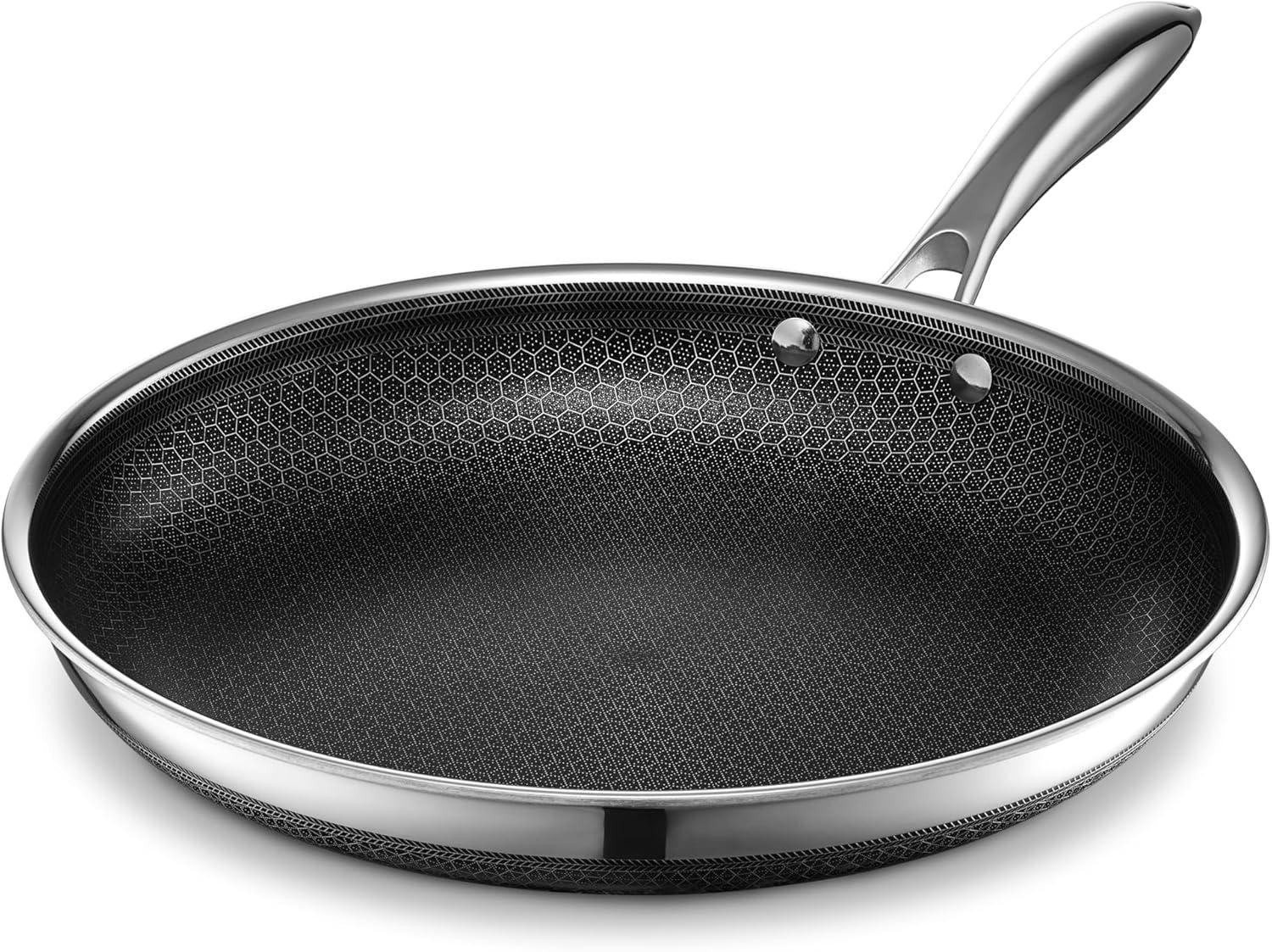 HexClad Frying Pan Showdown: Nonstick vs. Classic Cast Iron