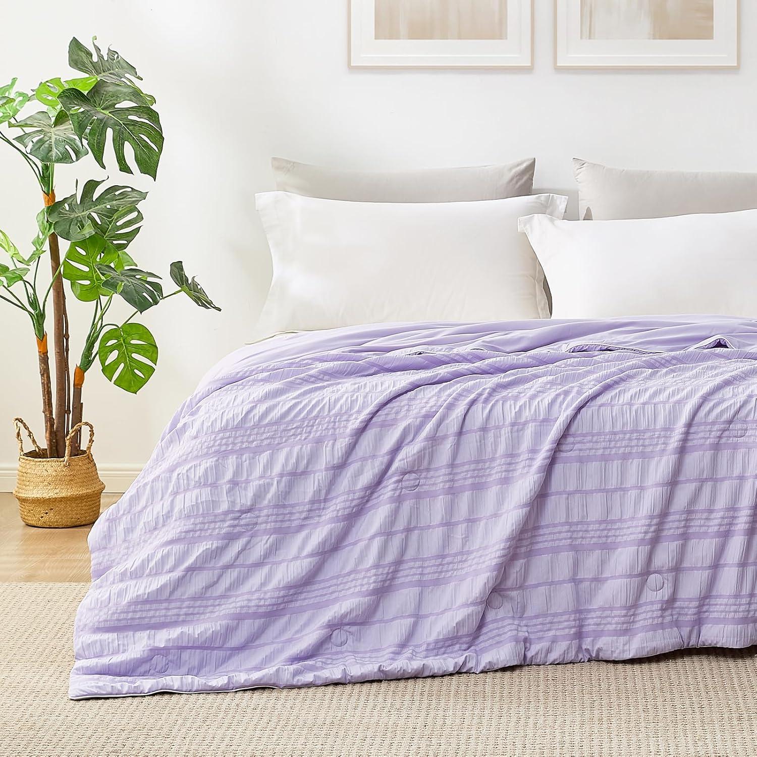 Cooling Comfort Showdown: Seersucker vs. Silk Bedding For Hot Sleepers