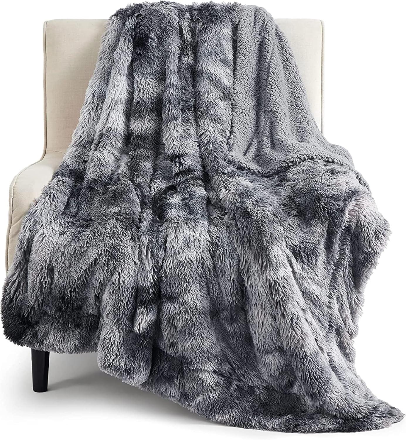Fluffy Throw Blanket Showdown: Cozy Warmth vs. Spring Style